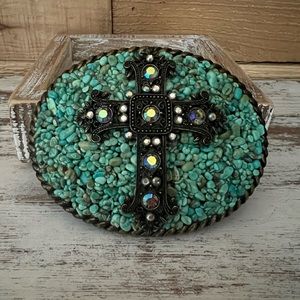 Western style belt buckle with cross and turquoise detail. It’s Vintage NWT